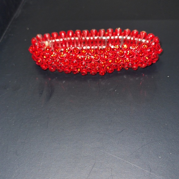 Stretch GORGEOUS RED hot crystal bracelet, red metal used - Picture 8 of 11